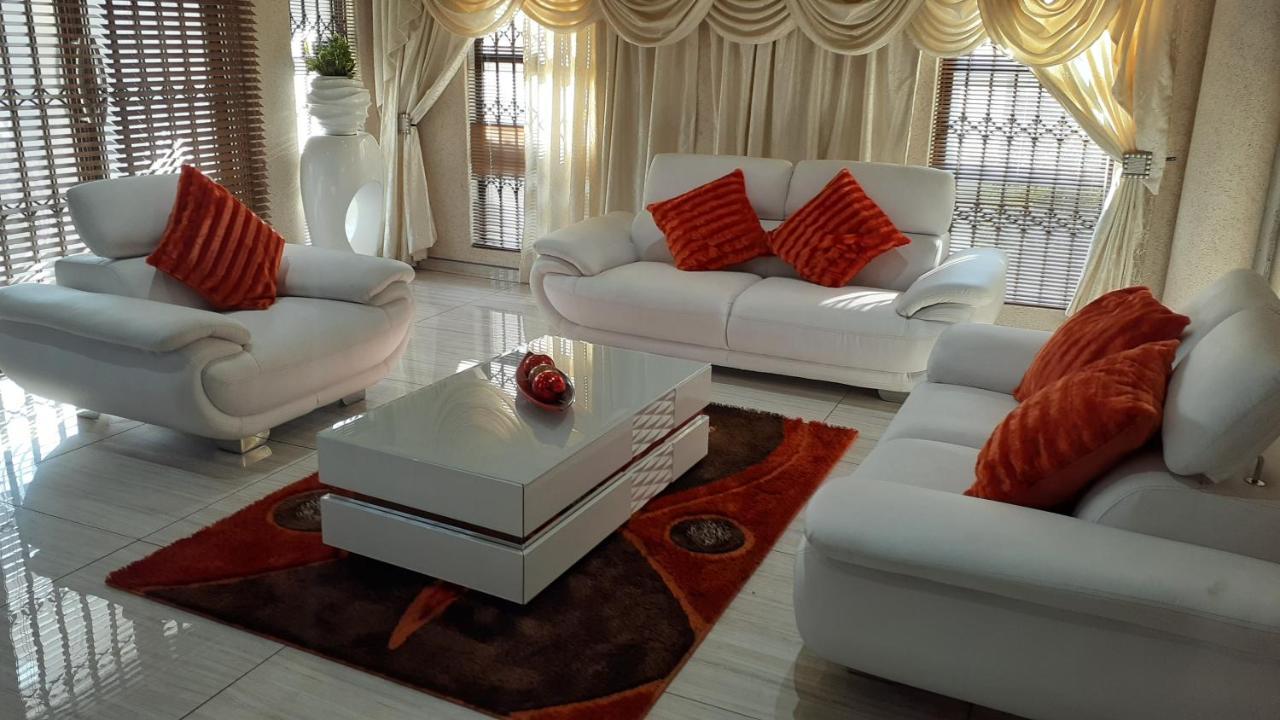 Angelocean Guest House Witbank Exterior foto