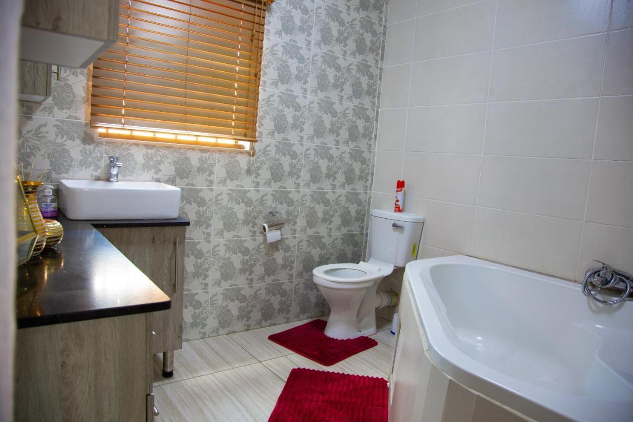 Angelocean Guest House Witbank Exterior foto